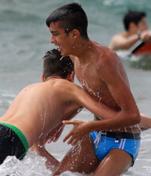 speedos (no porn) 59120f35c022d.jpg