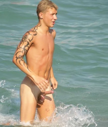 Boys in the sea 59120f8e3a199.jpg