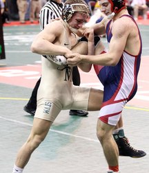 Beautiful pictures with guys making the fight (no porn) 59129f5961b24.jpg