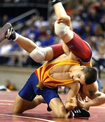 Beautiful pictures with guys making the fight (no porn) 59129f5a5365e.jpg