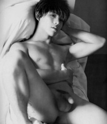 Today I look at the guys just in black and white 59146ab08cd2a.jpg