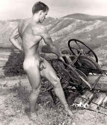 Today I look at the guys just in black and white 59146ab45eb87.jpg