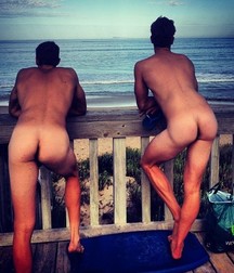 Seen from behind 5917836986d33.jpg