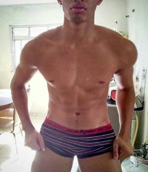 guys are photographed while in their underwear  591d4d800319b.jpg