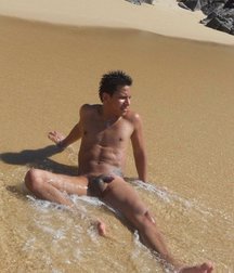 Be totally naked on the beach 592817f2e7216.jpg
