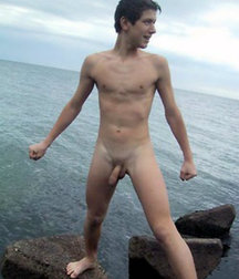 Be totally naked on the beach 59281800e77ff.jpg