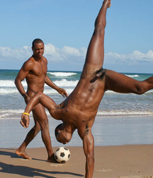 But how nice it is to go to the beach with friends 5931ae9245fd4.jpg