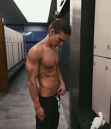I show you my chest  5932d4e155cff.jpg