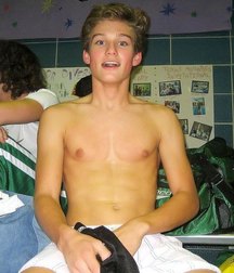 I show you my chest  5932d4e2d6ae1.jpg