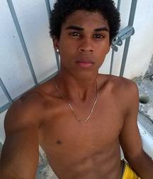 I show you my chest  5932d4ea951a1.jpg
