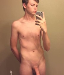 Selfies caucasian nude guys 595d191701c46.jpg