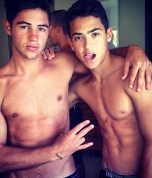 Two guys are better than a boy 595d1a614ea8c.jpg
