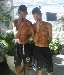 Two guys are better than a boy 595d1a8b5abdc.jpg