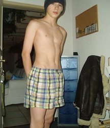 Guys show their chest (no porn) 595fe22fc3e81.jpg