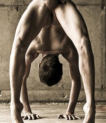 Difficult and strange positions 5963b321428f1.jpg