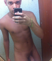 Black guys doing selfies 59651d042079d.jpg
