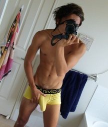 Selfies boys in panties 59763fd26fe6e.jpg
