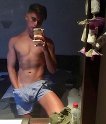 Selfies boys in panties 59763fe086ef5.jpg