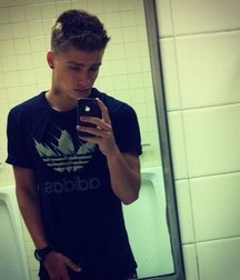 Innocent photographs of narcissistic boys 597af7725854f.jpg