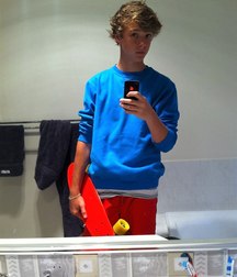 Innocent photographs of narcissistic boys 597af7768d6bd.jpg