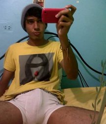 Innocent photographs of narcissistic boys 597af7890615d.jpg