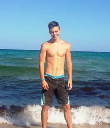 The boys on the beach (no porn) 5984aad8b9eed.jpg