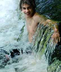 Boys and water 598726d15e23c.jpg