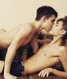 Candid kisses teen boys 599062ba15f98.png