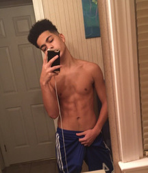 selfies no nude 59960361aa56c.jpg