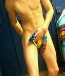 In the male dressing room 5997412b5eddd.jpg