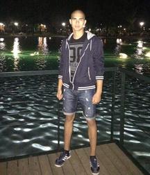 Boys with a completely shaved head 5999dadb102a9.jpg