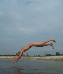 Dive naked 59a2451acdba5.jpg