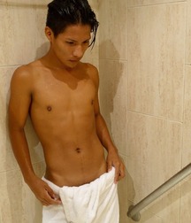 covered by the towel 59b3e39da79f5.jpg