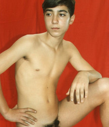 young and cute guys 59b806fe3510d.jpg