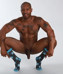 crouched 59bd44667395a.jpg