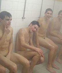boys in the sauna 59be33e6e7223.jpg