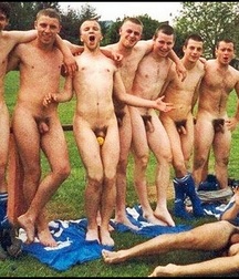 so many and naked 59d11f04bf195.jpg
