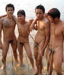 so many and naked 59d11f0637cb7.jpg