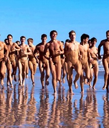 so many and naked 59d11f2bd02d8.jpg