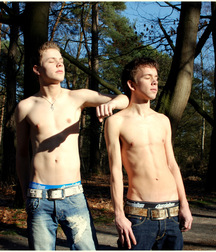 two very beautiful guys 59d3a7a1b8491.jpg