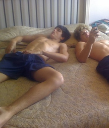 two very beautiful guys 59d3a7a385d73.jpg