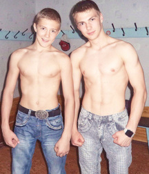 two very beautiful guys 59d3a7a4d79bf.jpg