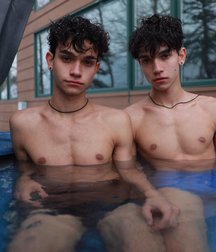 two very beautiful guys 59d3a7aa4dbc9.jpeg