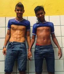 two very beautiful guys 59d3a7c07f4d5.jpg