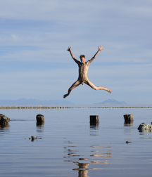 boys drift naked into the water 59d8e137d3d2e.png
