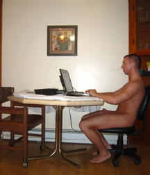 now play with my computer 59dd1763bec8f.jpg