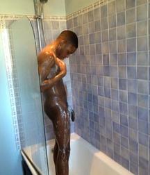 black shower 59dd17bc3368c.jpg