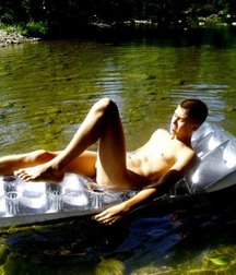on the inflatable cot 59e50ece1202a.jpg