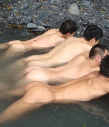 boys and water 59e7b6e11e21c.jpg