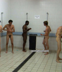 guys have fun in the common shower 59e7b768d6e86.jpg